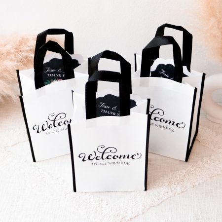 Out of town hotel wedding guest bags!